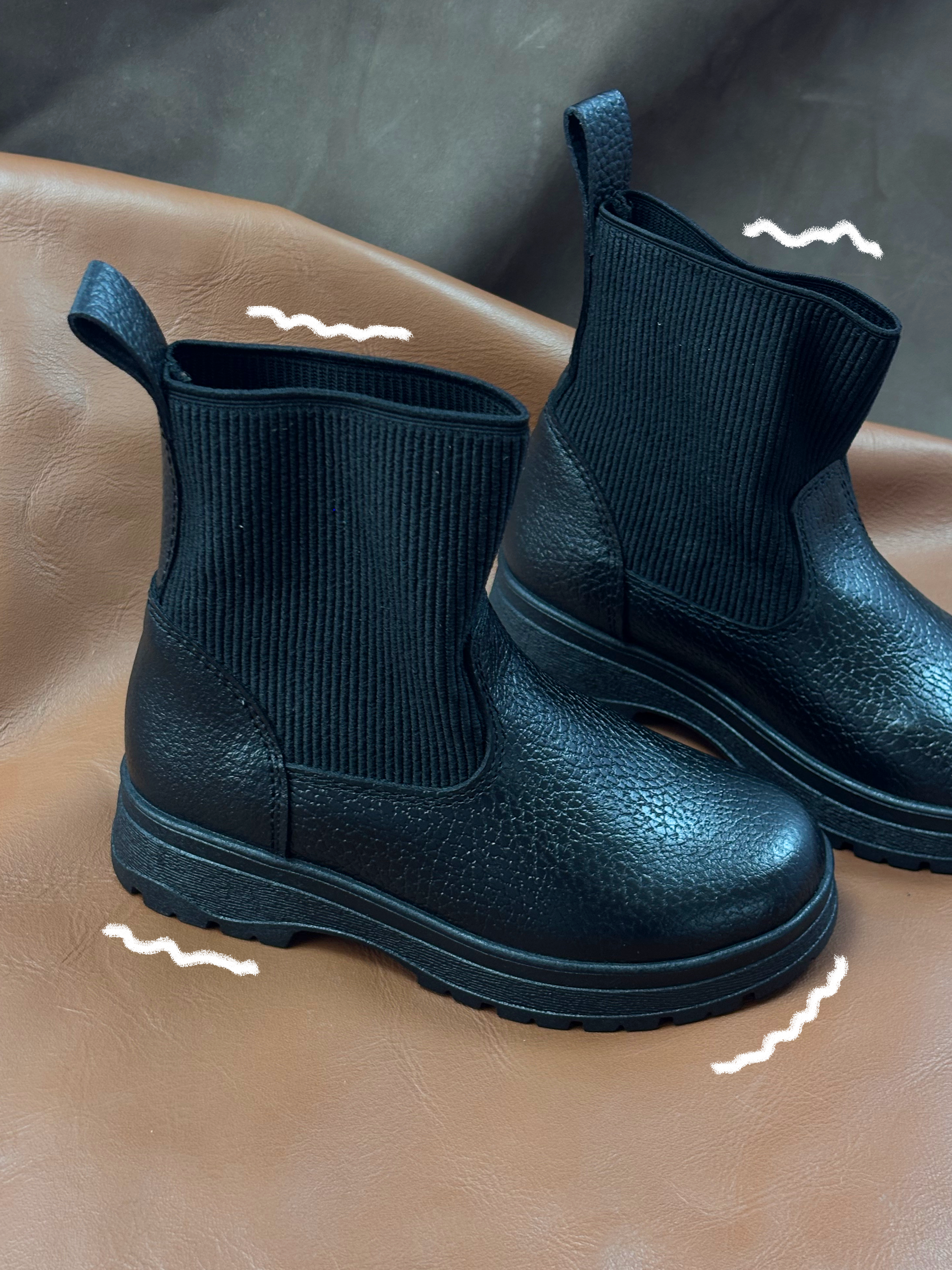Bota Casual Para Niña Mod 905 100% Piel (18 al 21.5). (18.0 -21.5)